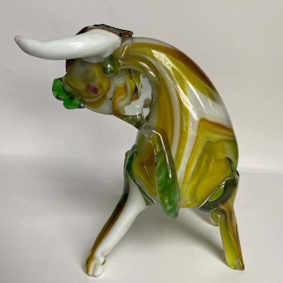 Cristales De Chihuahua Hand Blown Glass Bull - Picture 4 of 6